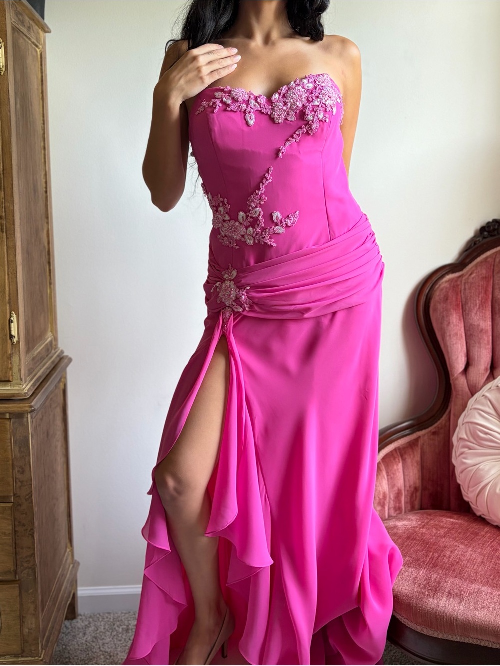 Sparkle Y2K Beaded Evening Gown with Floral Appliqué and High Slit Size 10